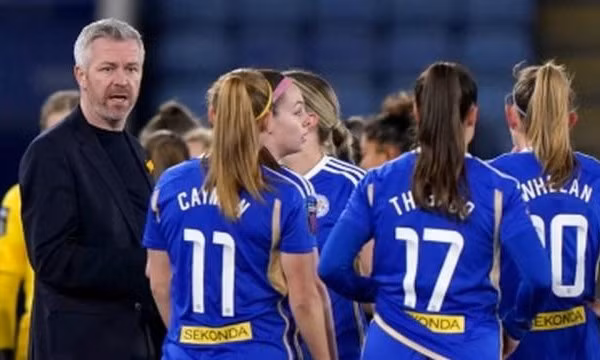 CHÍNH THỨC! Leicester City sa thải HLV vì quan hệ với cầu thủ nữ