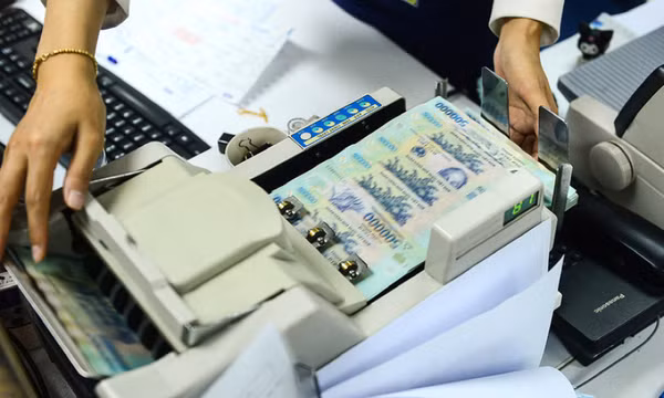 Thủ tướng yêu cầu công khai lãi suất cho vay bình quân để dân dễ chọn nơi lãi suất thấp