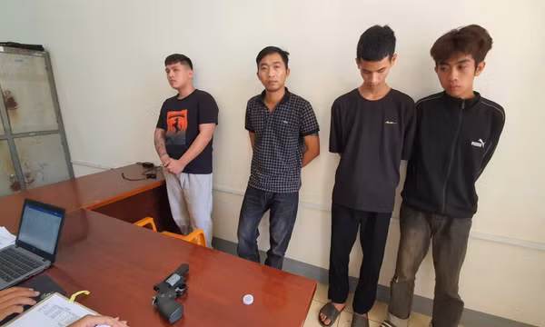 Không chịu uống bia phục vụ khách, nữ tiếp viên karaoke bị bán với giá 20 triệu đồng