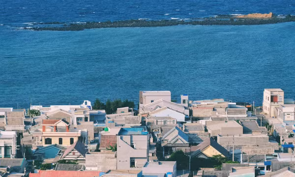 Ngắm đảo Phú Quý từ đỉnh Cao Cát