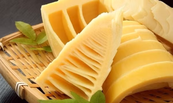 Ăn măng tươi có bị ngộ độc?