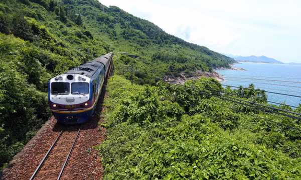 Bộ Giao thông vận tải đề xuất làm đường sắt tốc độ cao 350 km/h