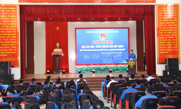 Thị xã Quảng Yên: Sinh hoạt chuyên đề “Vai trò của thanh niên tham gia phát triển văn hóa, con người giàu bản sắc Quảng Ninh”