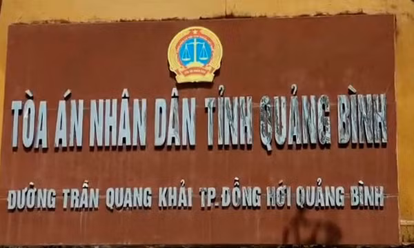 Cho thôi việc nữ cán bộ qua Mỹ du lịch rồi không trở về