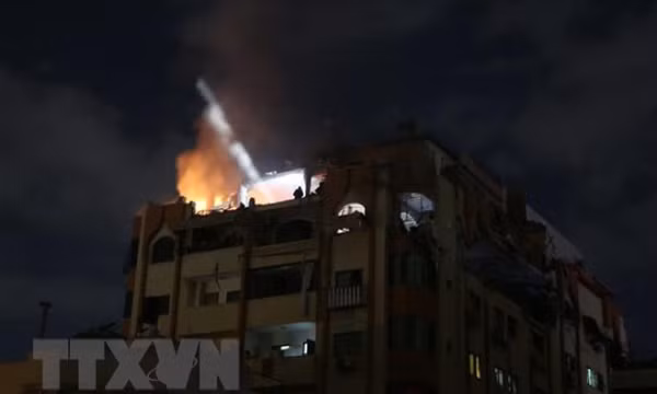 Isarel tấn công vị trí quân sự của Hamas tại Dải Gaza