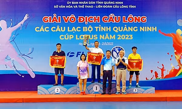 TP Hạ Long đoạt Cúp toàn đoàn Giải Vô địch cầu lông các CLB tỉnh 2023