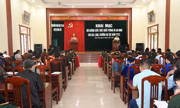 Khai mạc bồi dưỡng kiến thức QPAN cho già làng, trưởng họ tộc tại huyện Bình Liêu