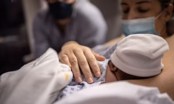 Ngày càng nhiều công ty lớn ở Mỹ cho nam và nữ thời gian nghỉ sinh con như nhau