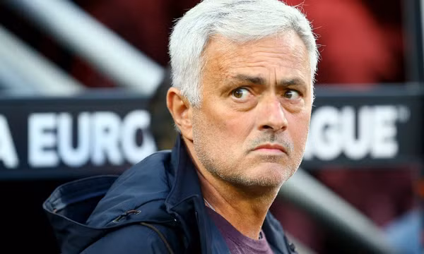 Mourinho và dàn ứng viên nặng ký cho ghế HLV của PSG