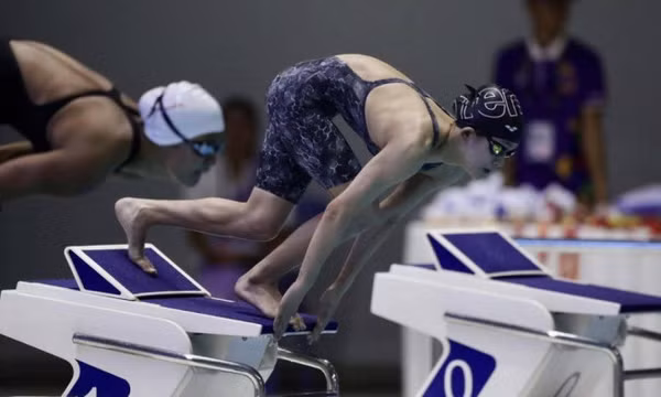 Kình ngư 14 tuổi của Việt Nam đang gây sốt tại SEA Games 32 là ai?