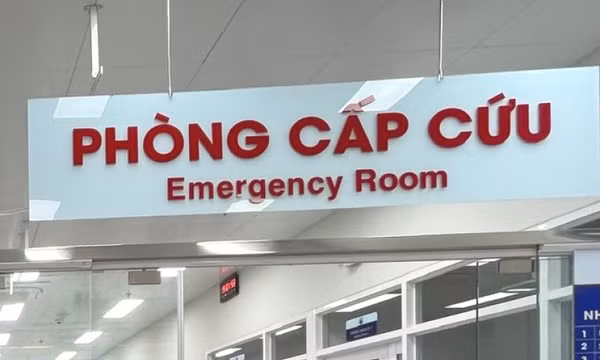 Ngã vào xô nước, bé trai 2 tuổi tử vong