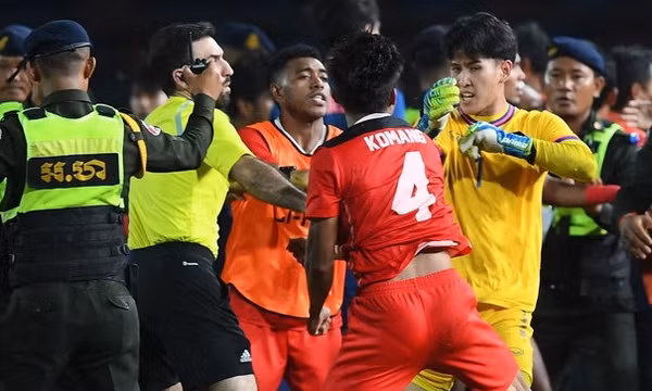 Chủ tịch FIFA chỉ trích nặng nề U22 Thái Lan và U22 Indonesia vì ẩu đả tại chung kết SEA Games