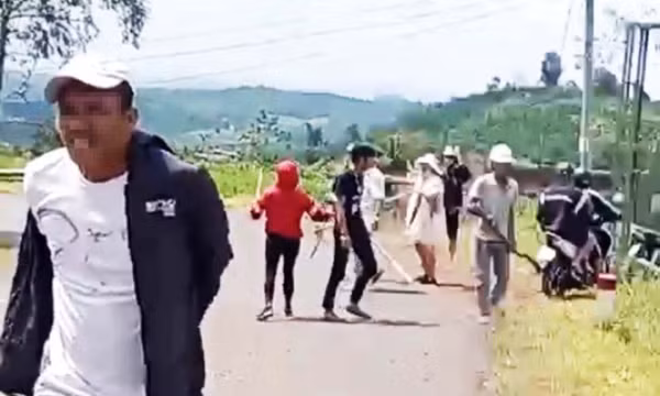 Mâu thuẫn khi cho thuê đất, chém người bị thương