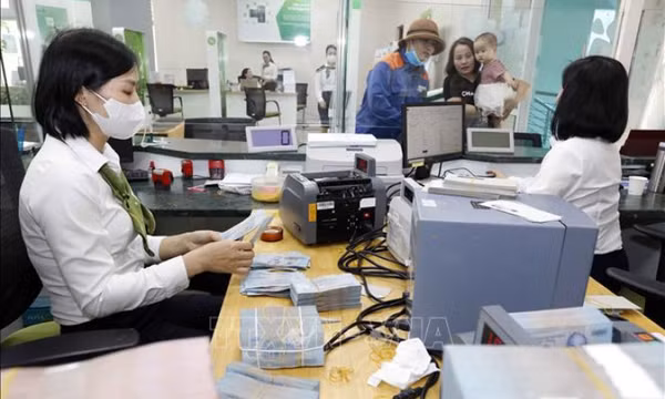Hạ lãi suất chưa đủ, cần cơ chế tài chính 'cởi mở' hỗ trợ doanh nghiệp