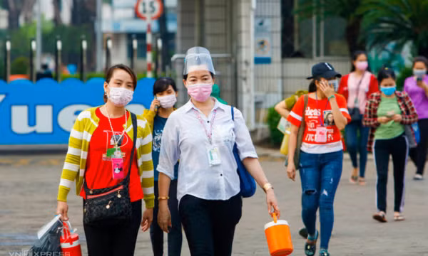 Dự báo làn sóng sa thải lao động kéo dài hết năm