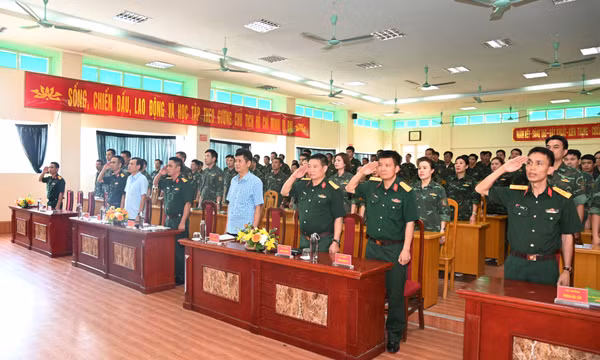 Trên 100 cán bộ tham gia lớp bồi dưỡng kiến thức quốc phòng và an ninh đối tượng 3, khóa 4