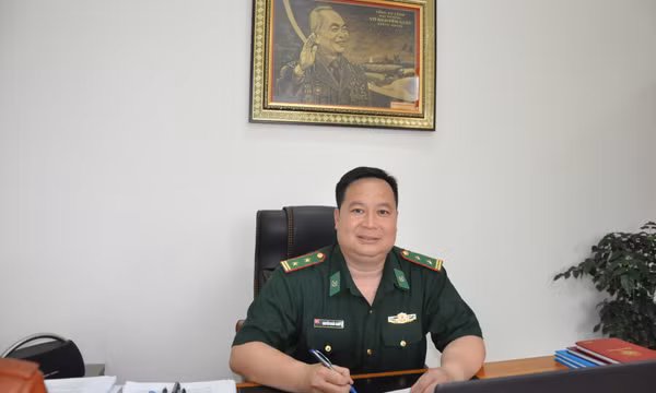 Người đồn trưởng mẫu mực, tiêu biểu