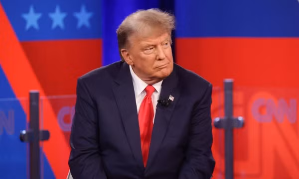 Ông Trump bất ngờ khen CNN