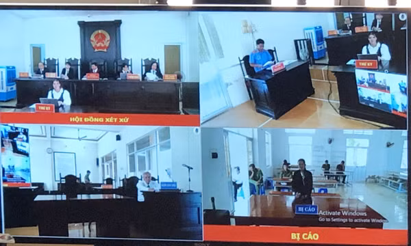 Bán vé số kiêm giao "hàng đá", bị phạt 20 năm tù