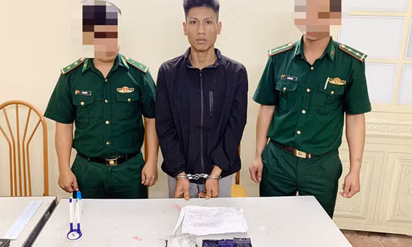 Vận chuyển thuê heroin với giá 1 triệu đồng