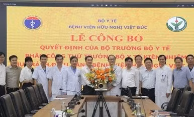 Thứ trưởng Bộ Y tế Trần Văn Thuấn kiêm phụ trách Bệnh viện Việt Đức