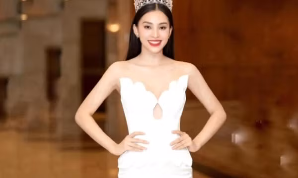 Tiểu Vy bị đồn yêu ông Đặng Lê Nguyên Vũ và thủ đoạn tin giả showbiz