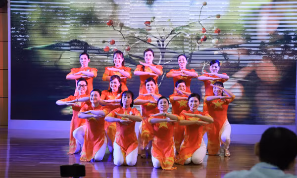 Sôi nổi Liên hoan dân vũ cấp tỉnh lần thứ Nhất