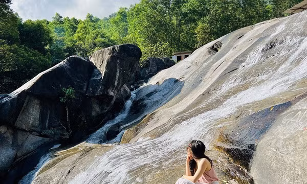 Suối Mơ - điểm nghỉ dưỡng trốn nắng hè ở cố đô Huế