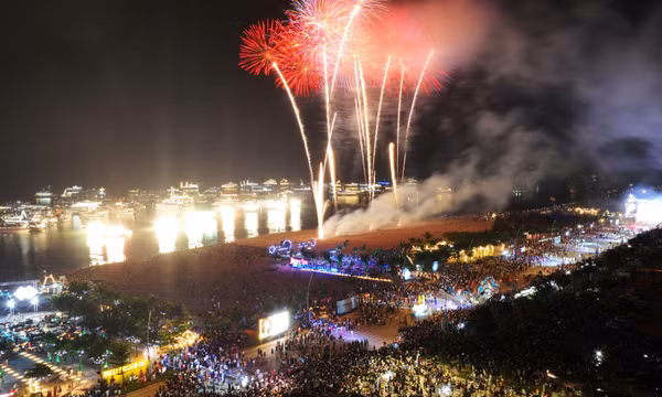 Carnaval Hạ Long 2023 - Sôi động, trẻ trung, rực rỡ sắc màu