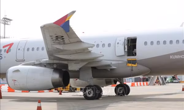 Hàn Quốc: Người đàn ông mở cửa thoát hiểm máy bay đối mặt mức án 10 năm tù