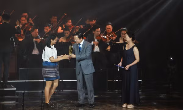 'Những đứa trẻ trong sương' thắng phim hay nhất ở LHP châu Á Đà Nẵng