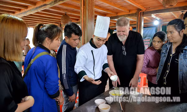 “Foodtour” hướng đi mới nhiều tiềm năng của du lịch Xứ Lạng