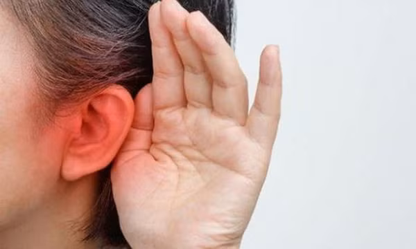 Cách xử trí khi bị ù tai, nghe kém hậu Covid-19