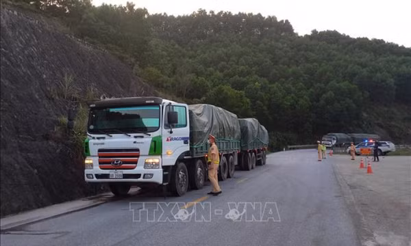 Đường dây nóng về hoạt động vận tải, đảm bảo an toàn giao thông dịp nghỉ lễ 30/4 - 1/5