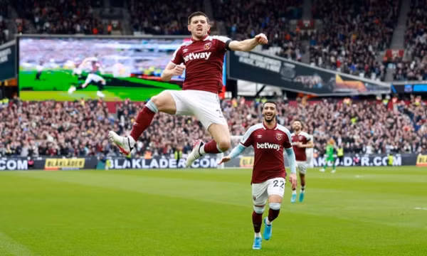 West Ham đẩy Man Utd xuống thứ 7