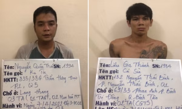 Chở theo con nhỏ đi... cướp
