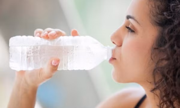 Uống nhầm cồn 70 độ có sao không? Cần làm gì khi uống nhầm cồn 70 độ?
