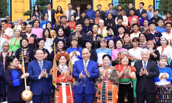 Lan tỏa những tấm gương tiêu biểu bảo tồn, phát huy truyền thống văn hóa các dân tộc