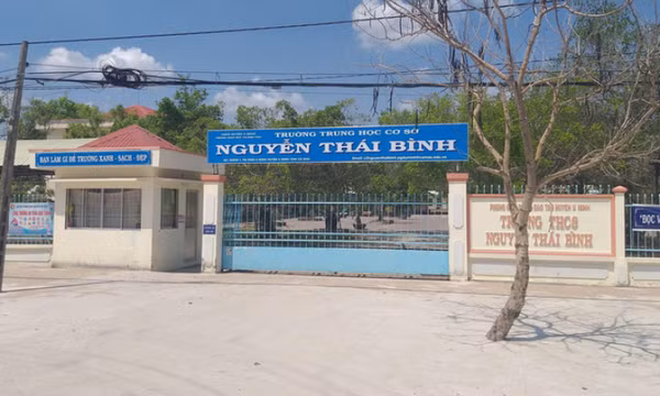 Một nam sinh lớp 6 ở Cà Mau nhảy lầu trong giờ học