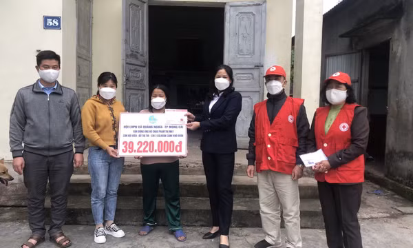 Hội LHPN xã Quảng Nghĩa (Móng Cái) hỗ trợ gia đình hội viên hoàn cảnh khó khăn