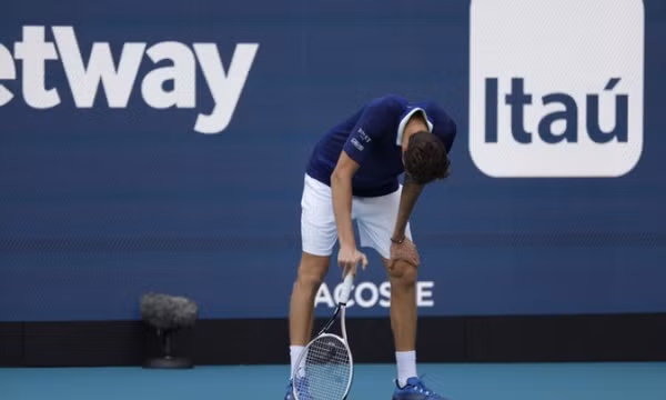 Medvedev lỡ ngôi số một thế giới