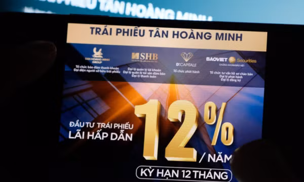 Bỏ tiền tỉ mua trái phiếu lãi suất cao: Nhiều rủi ro tiềm ẩn