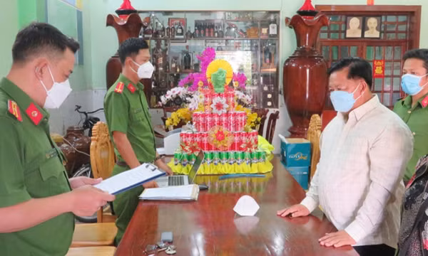 Bắt tạm giam nguyên Trưởng phòng Cảnh sát giao thông đường bộ An Giang