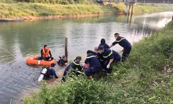 Tìm thấy thi thể hai học sinh đuối nước tại kênh thủy lợi