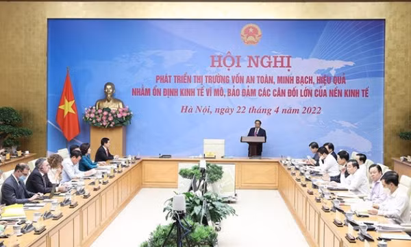 'Lành mạnh hóa thị trường vốn, song không hình sự hóa các quan hệ'