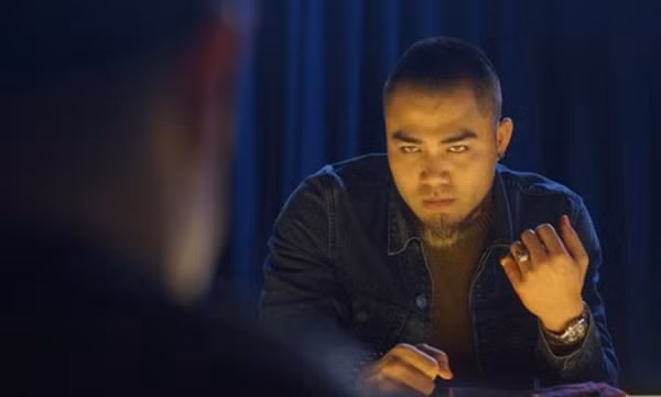 Bỏ nghề diễn, 'con nuôi ông trùm Phan Quân Người phán xử' mưu sinh xứ người