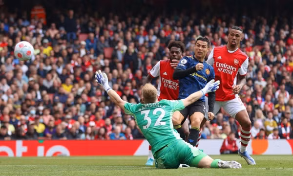 Kết quả Ngoại Hạng Anh: Bruno Fernandes đá hỏng phạt đền, Man Utd thua Arsenal