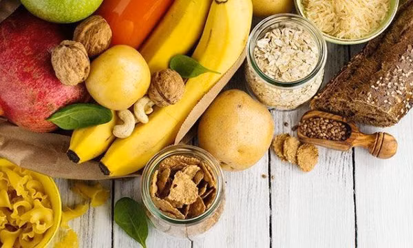 Đường huyết tăng vọt sau bữa ăn và cách kiểm soát