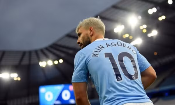Aguero úp mở khả năng tái xuất sân cỏ