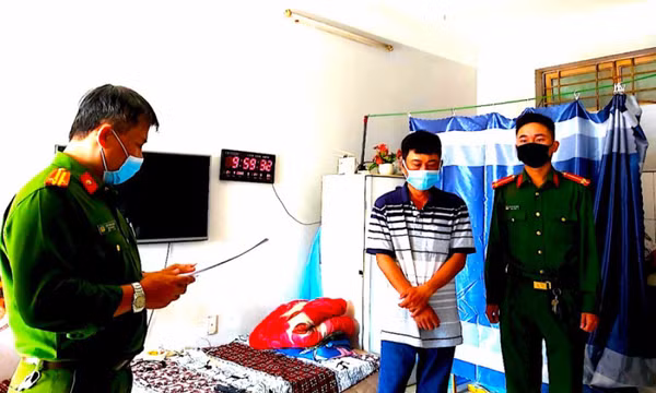 Cửa hàng trưởng “ăn” hơn 151 tấn bột mì